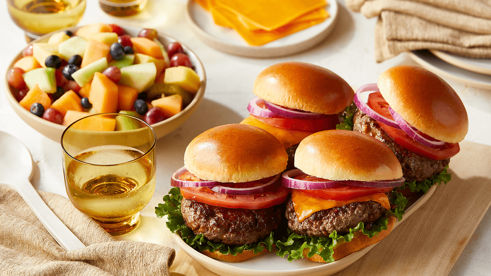 https://stores.thefreshmarket.com/media/hbwdj5st/burgers-lbm-june-14.png