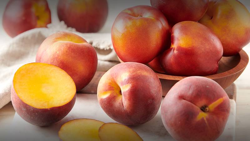 Yellow & White Peaches or Nectarines
